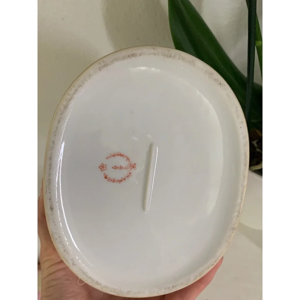 Vintage Fragonard‎ Style Porcelain Trinket Box Floral Courting Couple Oval Gold